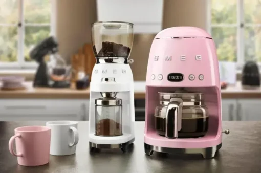 Smeg Kahvinkeitin Dcf02Pkeu 1,4 Litraa, Hvaaleanpunainen